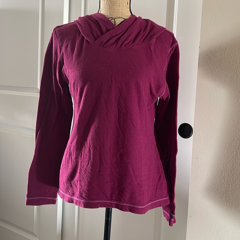 Columbia Magenta Hoodie Top. M